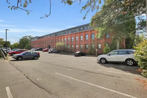 234 S Main St #414, Middletown, CT 06457
