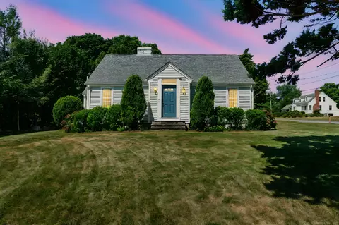 69 Bay View Ave, Groton, CT 06340