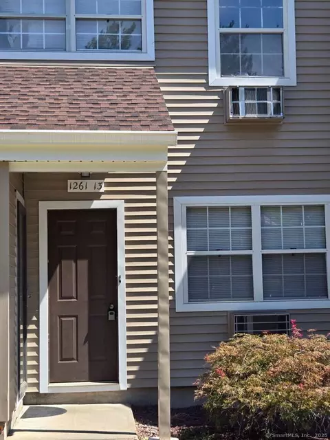 1261 Washington St #13, Middletown, CT 06457