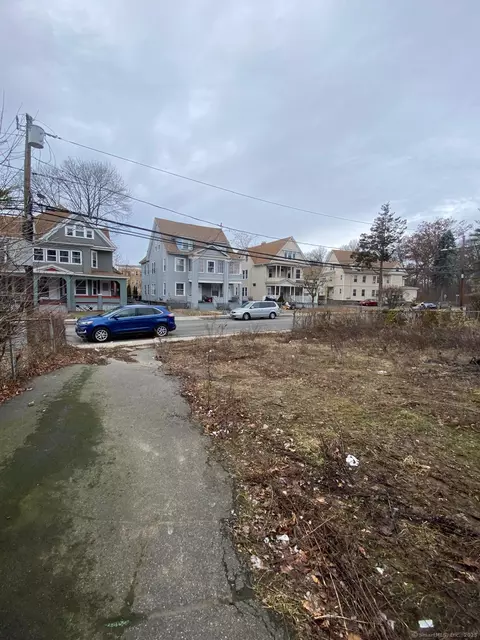 190 Edgewood St, Hartford, CT 06112