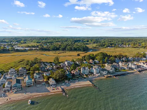 144 Shore Rd, Clinton, CT 06413