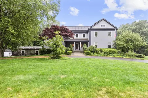 342 Cedarwood Dr, Orange, CT 06477