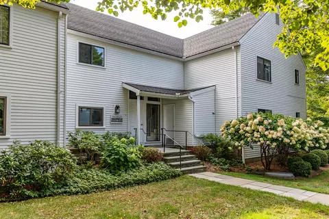 80 N Main St #10, Kent, CT 06757