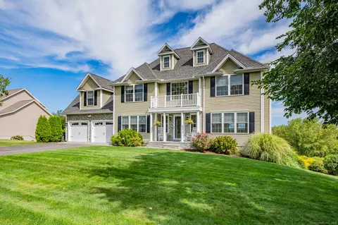 76 Pineridge Dr Ext, Watertown, CT 06795