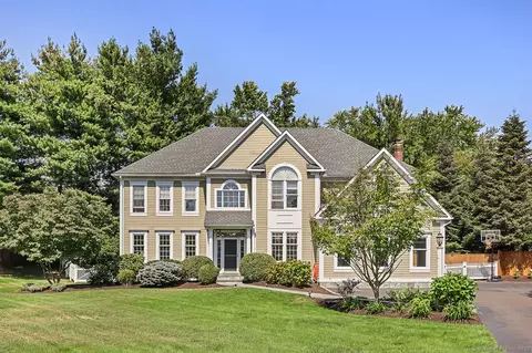 305 S Gate Ln, Southport, CT 06890