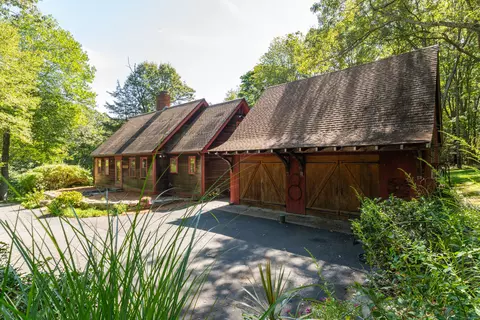 8 Butter Jones Rd, Chester, CT 06412