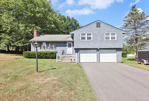 14 Grandview Dr, Newington, CT 06111