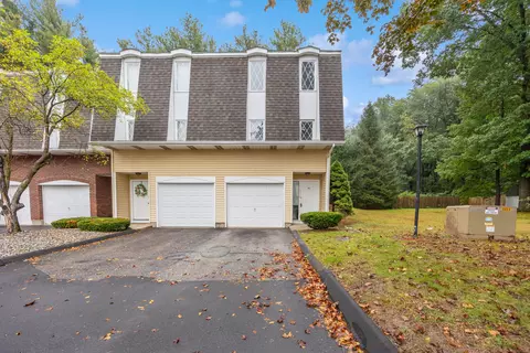 50 Northbrook Ct #50, East Hartford, CT 06108
