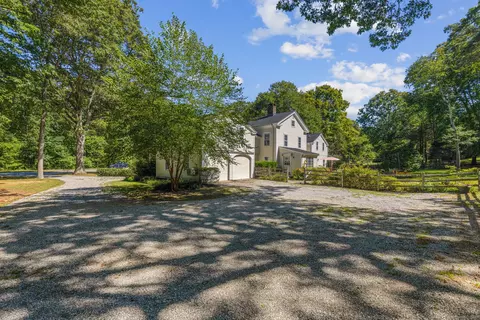 407 Grove Beach Rd N, Westbrook, CT 06498