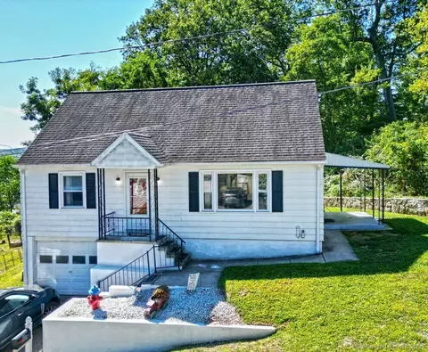 29 George St, Seymour, CT 06483