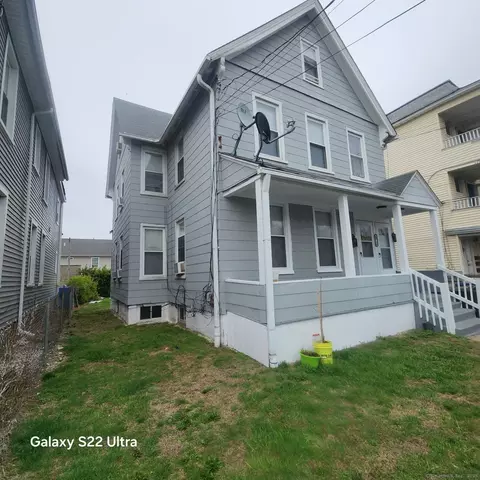 68 Edwin St, Bridgeport, CT 06607