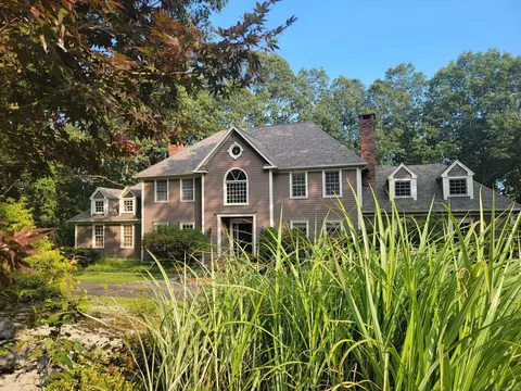 30 Wintergreen Rd, Monroe, CT 06468 photo 1