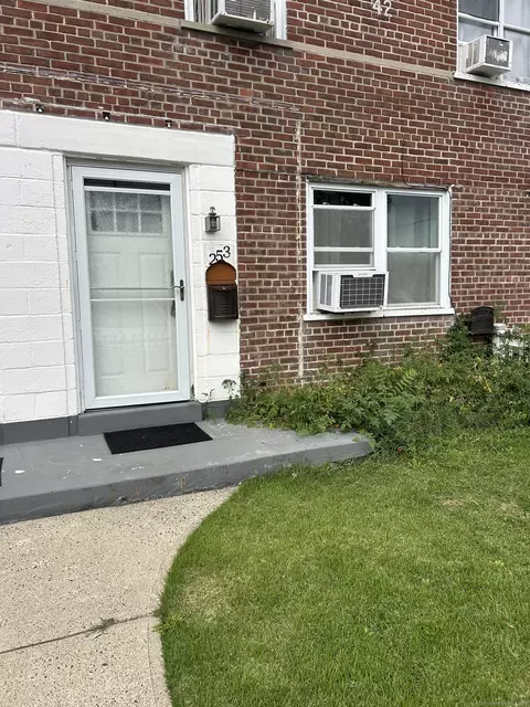 253 Court D Ct #253, Bridgeport, CT 06610