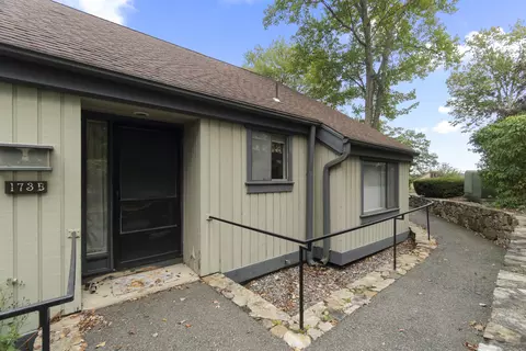 173 Heritage Vlg #B, Southbury, CT 06488