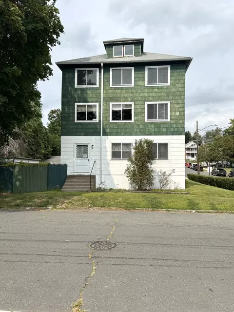 84 Gaylord St, Bristol, CT 06010