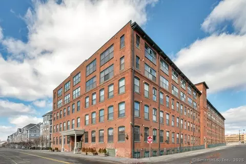 145 Canal St #312, Shelton, CT 06484
