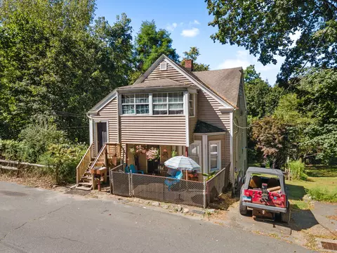 159 Yale St, Waterbury, CT 06704