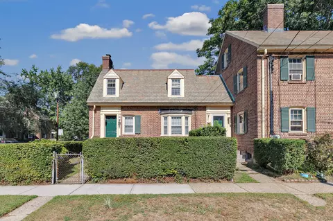 22 Sims St, Bridgeport, CT 06604