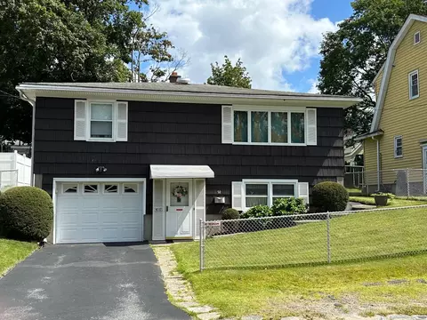 92 Macauley Ave, Waterbury, CT 06705