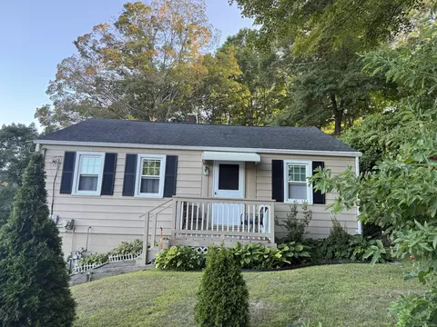 2 Congress Ave, Shelton, CT 06484