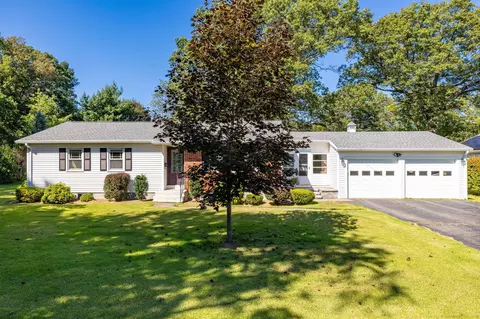 536 Mulberry St, Windsor Locks, CT 06096