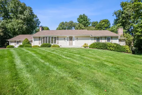 36 Blue Ridge Dr, Weatogue, CT 06089