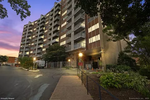 30 Woodland St #5H, Hartford, CT 06105