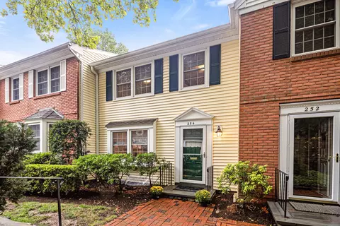 254 Park St #254, New Canaan, CT 06840