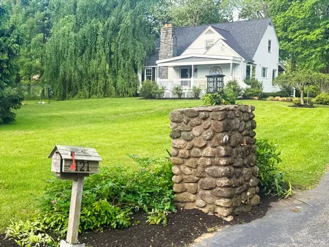 121 Lewis Rd, Trumbull, CT 06611