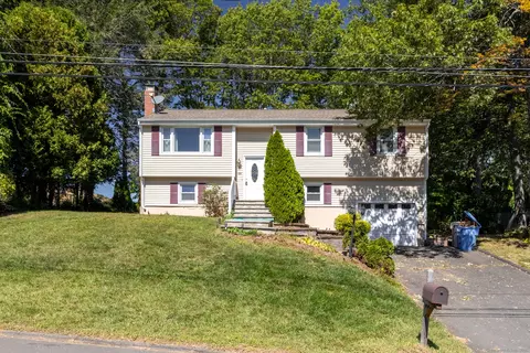40 Ohio Dr, Bristol, CT 06010