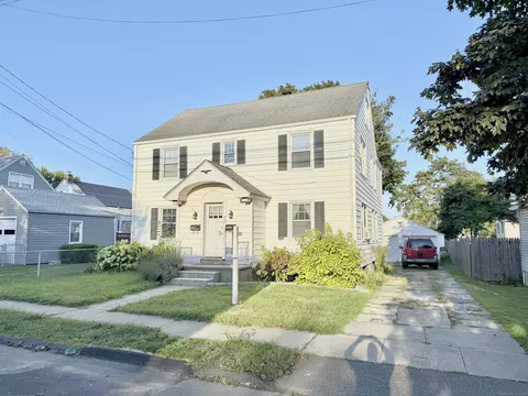 422 Swanson Ave, Stratford, CT 06614