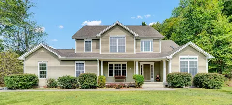 51 Fir Grove Rd, Manchester, CT 06040