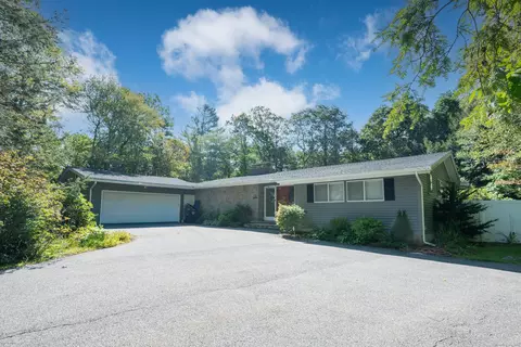 251 Windtree St, Torrington, CT 06790