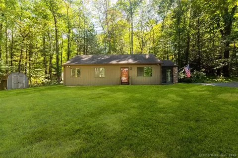 66 Narragansett Trl, Sandy Hook, CT 06482