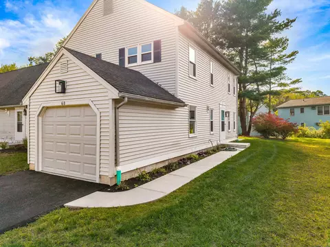 68 Deer Run Trl, Manchester, CT 06042