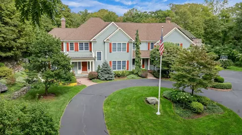 4 Lynch Brook Ln, Ridgefield, CT 06877