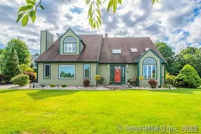5 Stegos Dr, Wallingford, CT 06492