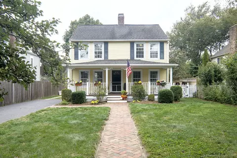 9 Clinton Ave, Westport, CT 06880