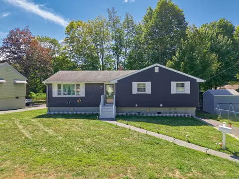 20 Blue Trail Dr, Waterbury, CT 06705