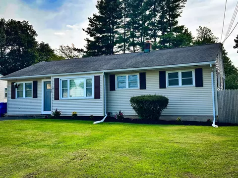69 Yale Dr, Enfield, CT 06082