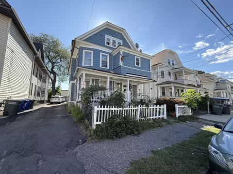 195 Lenox Ave, Bridgeport, CT 06605