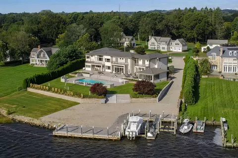 20 Saltus Dr, Old Saybrook, CT 06475