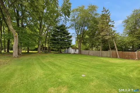 Exterior - 15 Lin Sal St, Windsor Locks, CT 06096 photo 6 of 10