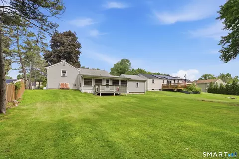 Exterior - 15 Lin Sal St, Windsor Locks, CT 06096 photo 8 of 10