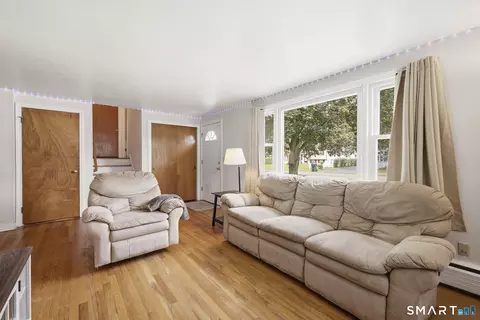 Living - 15 Lin Sal St, Windsor Locks, CT 06096 photo 2 of 6
