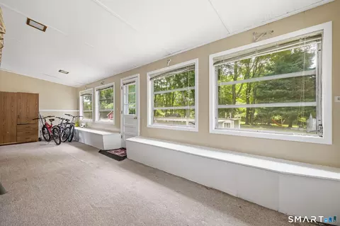Entry Way - 15 Lin Sal St, Windsor Locks, CT 06096 photo 1 of 2
