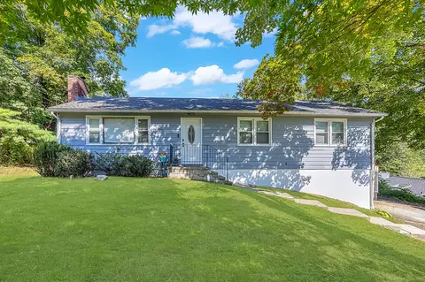 47 Blackberry Rd, Danbury, CT 06811