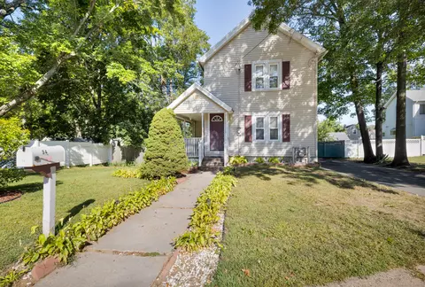 94 Larrabee St, East Hartford, CT 06108