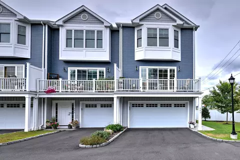 301 Harbour Close Close #203, New Haven, CT 06519