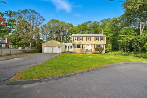 31 Stone Dr, Windsor Locks, CT 06096 photo 1